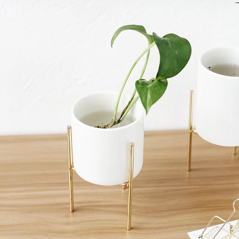 Product - Ceramic Planter With Stand